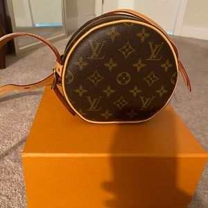 Louis Vuitton BOITE CHAPEAU SOUPLE PM